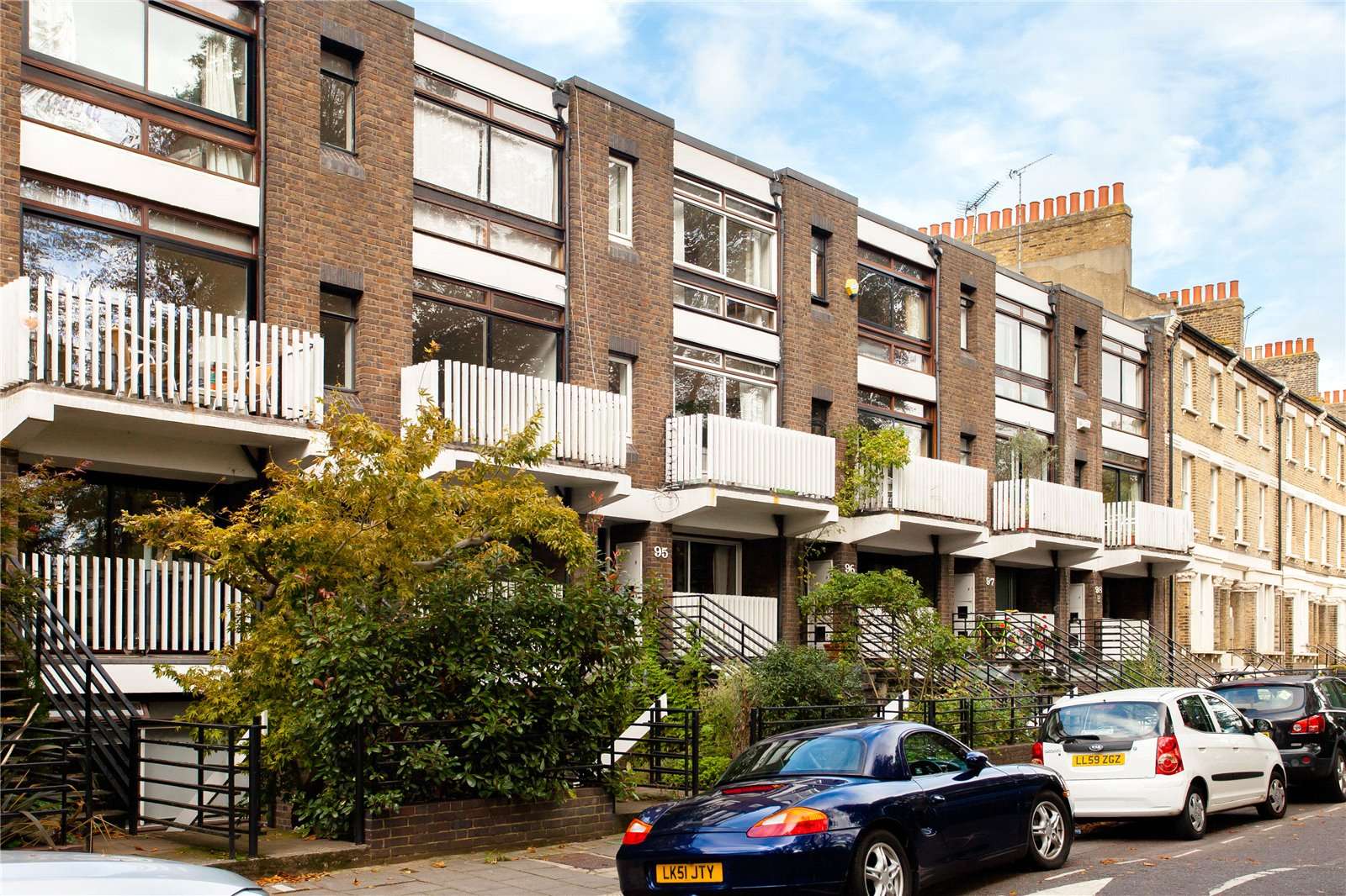 Gore Road, South Hackney, London, E9 7HW คุณสมบัติ ให้เช่า Savills
