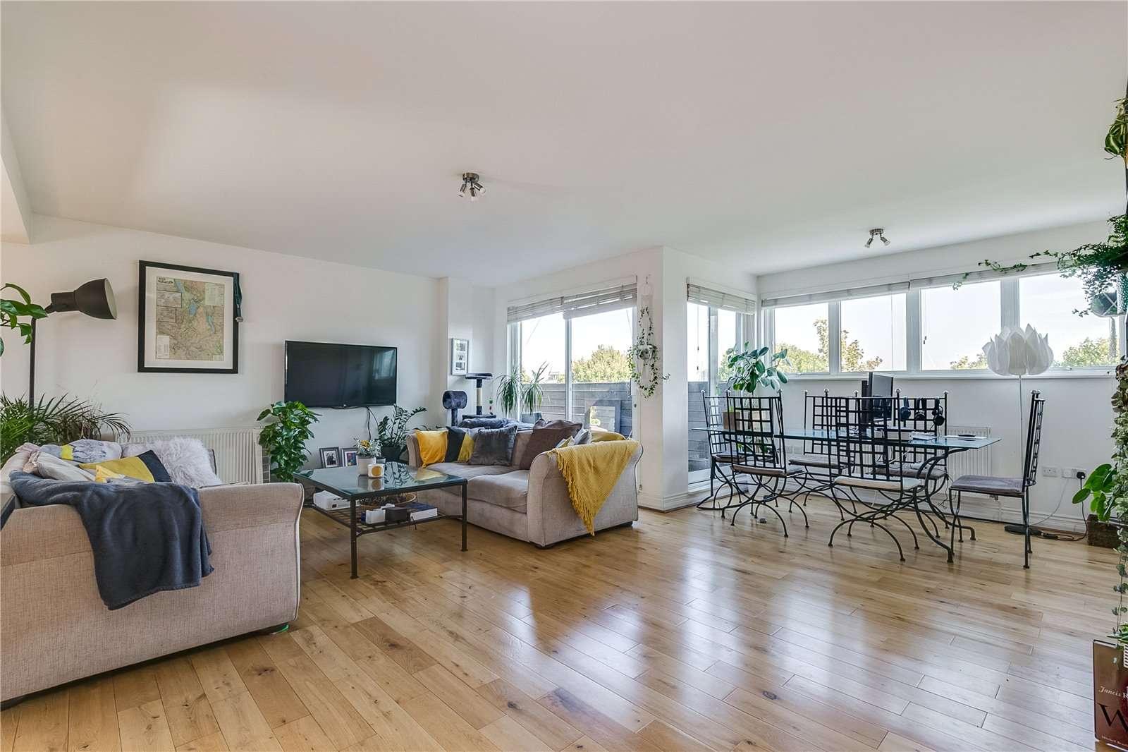 Acris Court, Acris Street, London, SW18 2QS คุณสมบัติ รอขาย Savills