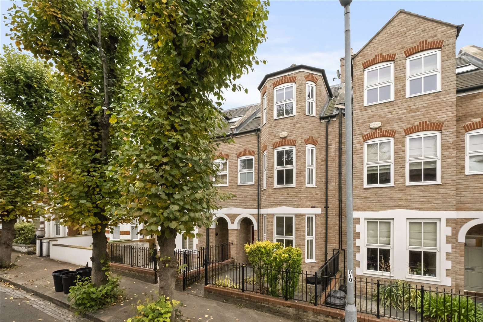 Barmouth Road, London, SW18 2DR | Property for sale | Savills