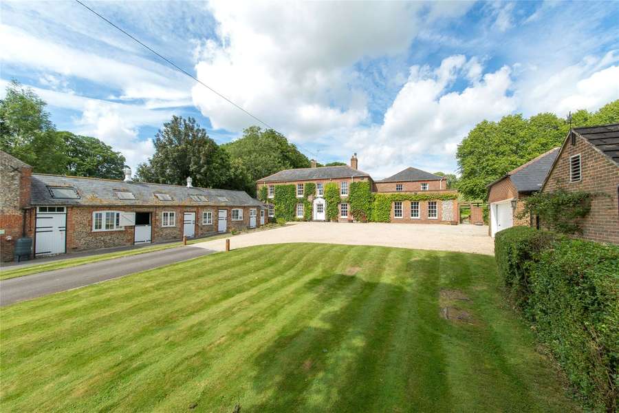 Savills Rhonehurst House Upper Lambourn Hungerford Berkshire