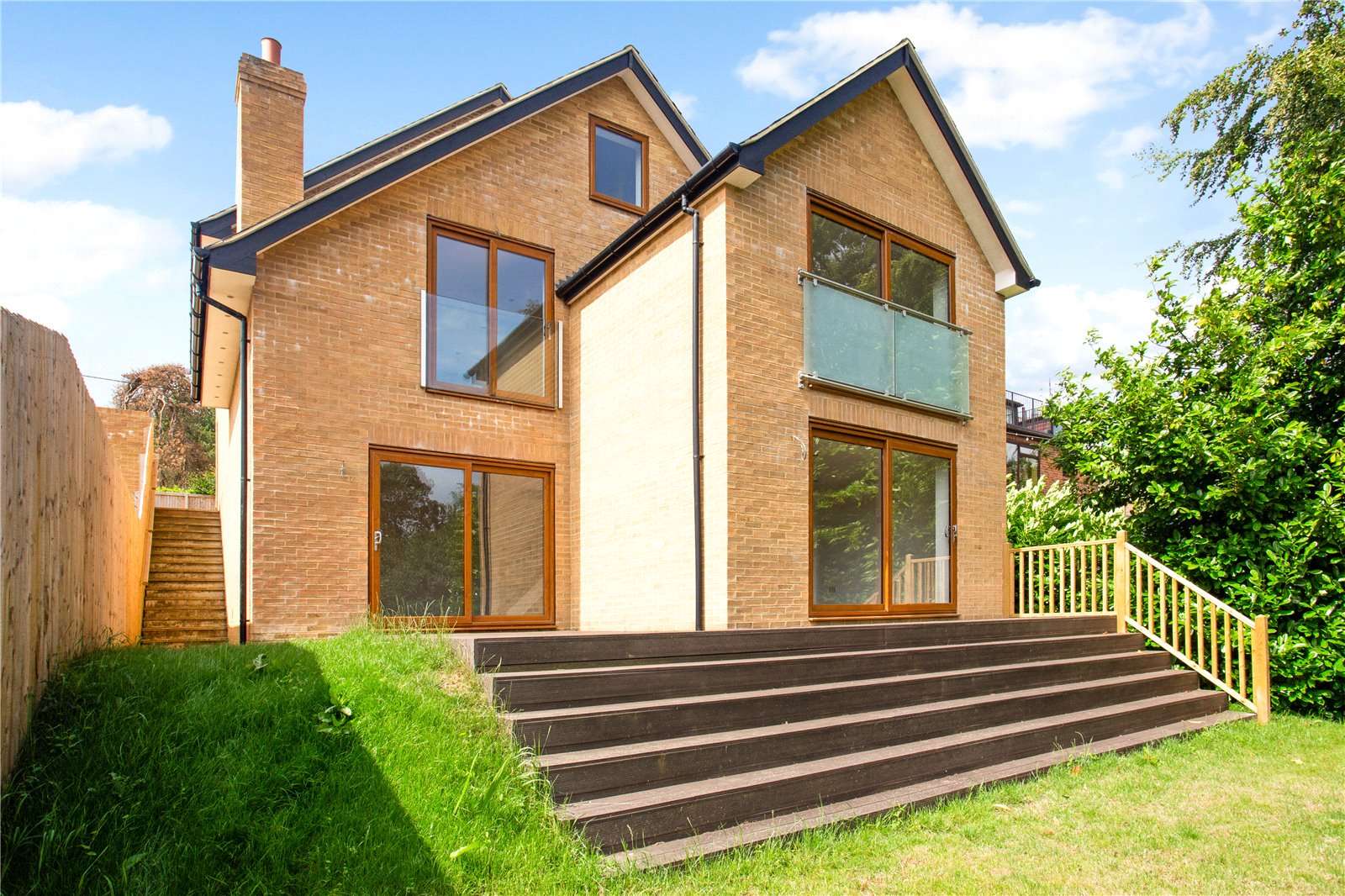 The Ridge, Cold Ash, Thatcham, Berkshire, RG18 9HY New homes for sale