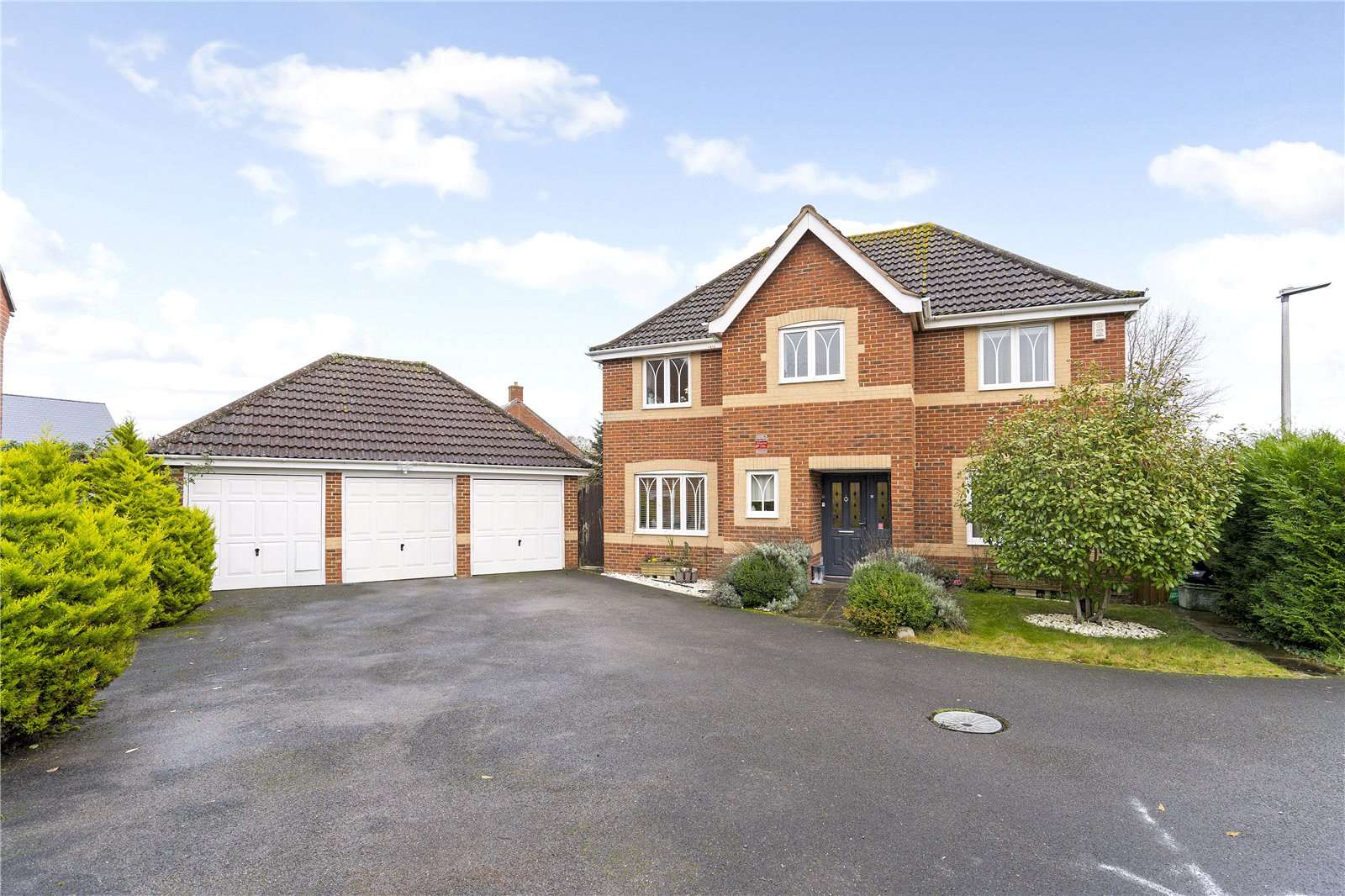 Draytons View, Greenham, Thatcham, West Berkshire, RG19 8SA Property for sale Savills