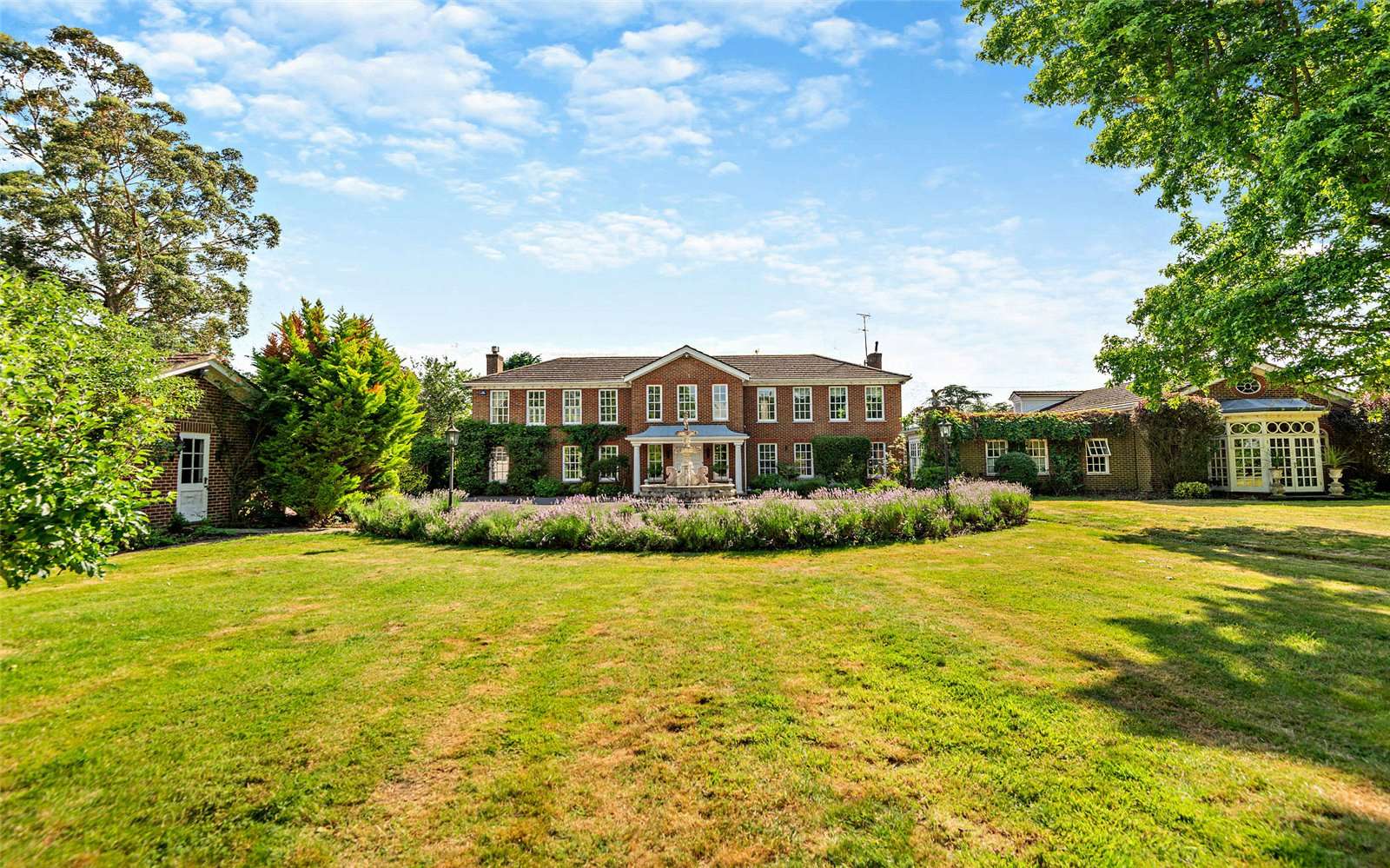 Money Row Green, Holyport, Maidenhead, Berkshire, SL6 2NA Property