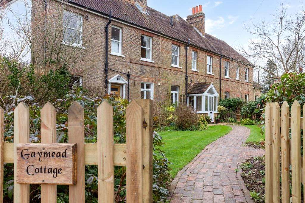 Peters Lane, Holyport, Maidenhead, Berkshire, SL6 2HW Property for