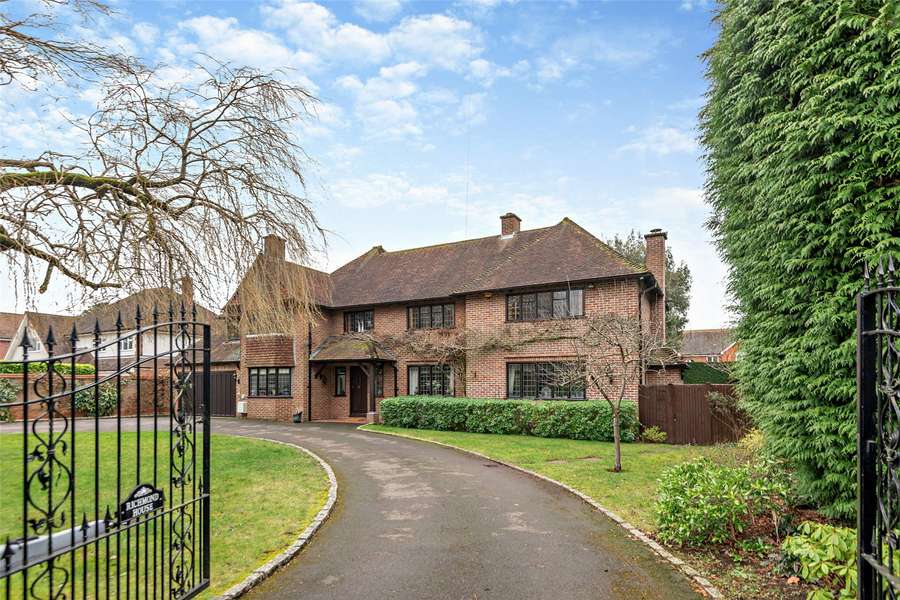 Newlands Drive, Maidenhead, Berkshire, SL6 4LL Property for sale