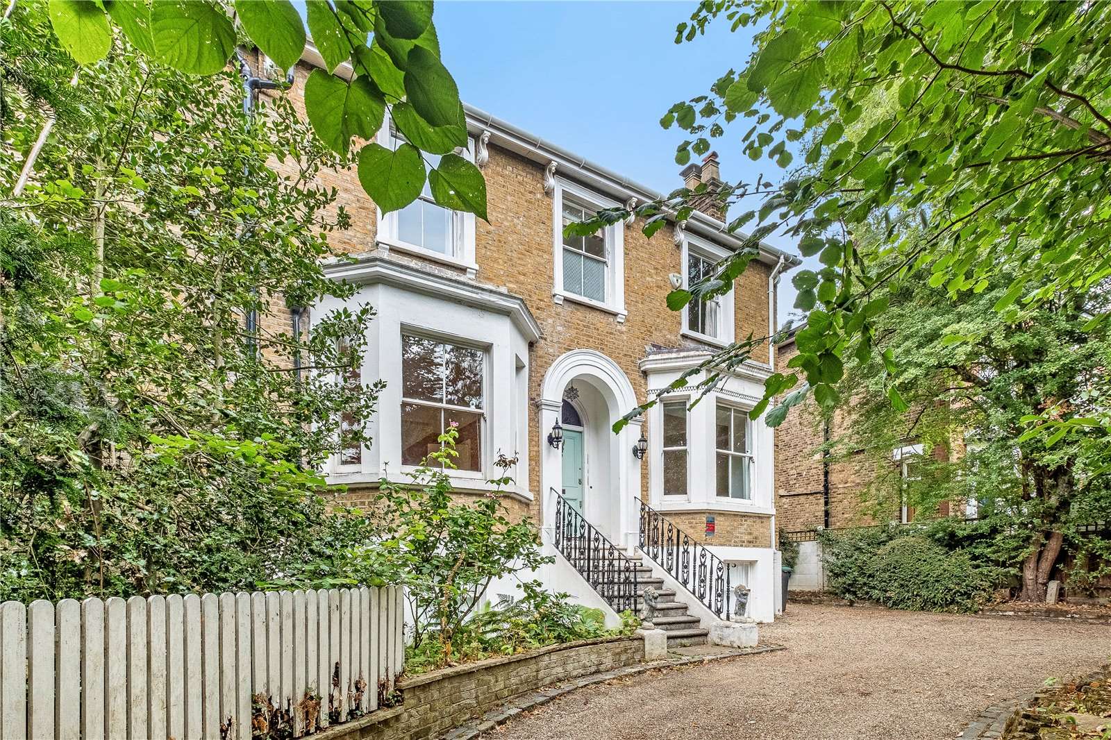 Liverpool Road, Kingston upon Thames, Surrey, KT2 7SX Property to