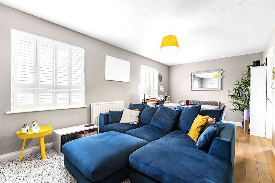 Lambourn Grove, Kingston upon Thames, KT1 3SG Property to rent Savills