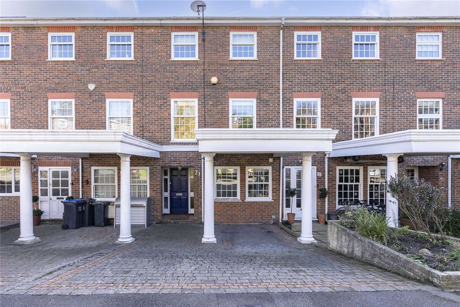 Pine Grove, Wimbledon, London, SW19 7HD Eigentum zum Kaufen Savills