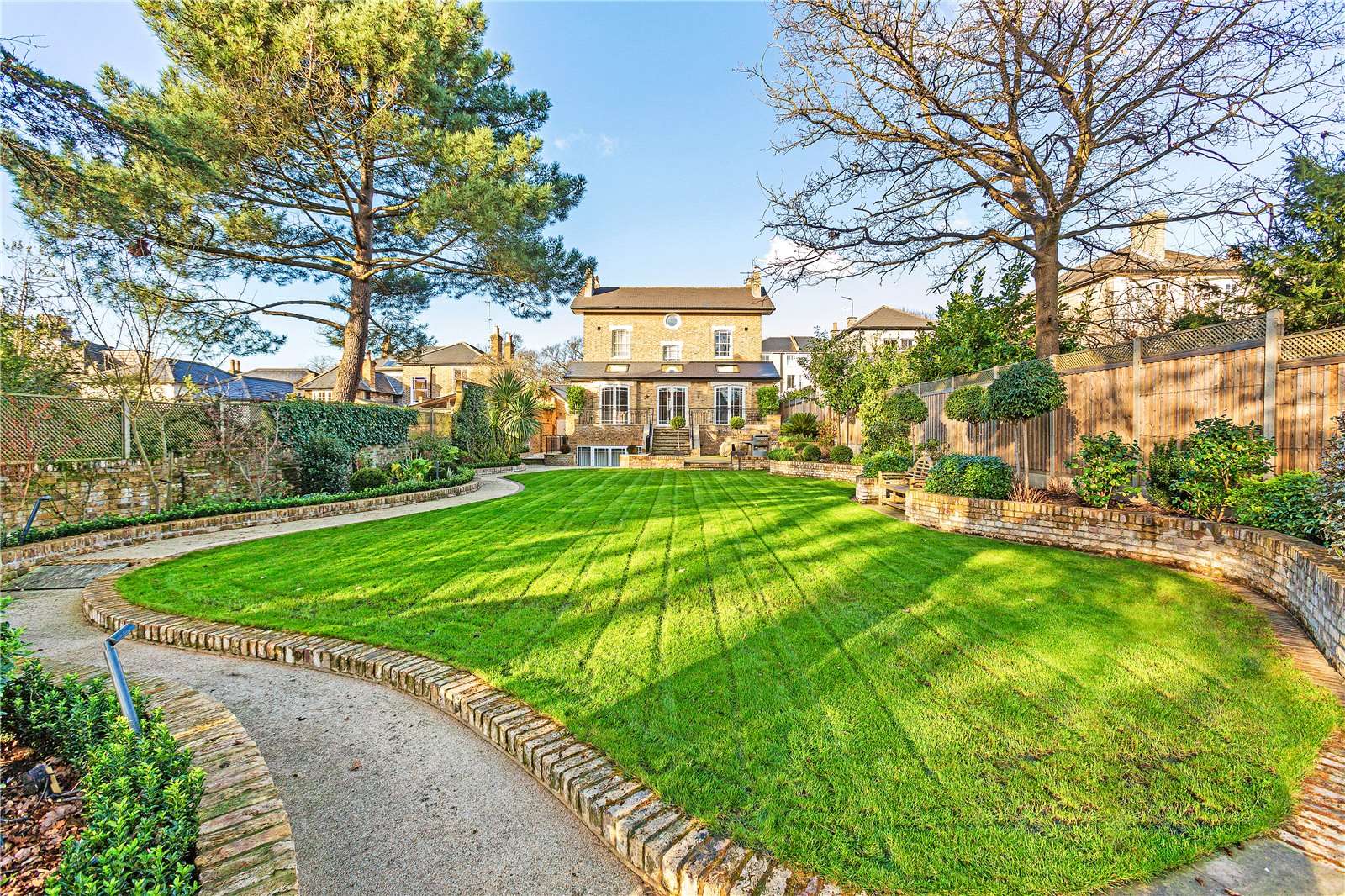 Liverpool Road, Kingston upon Thames, Surrey, KT2 7SZ Property for