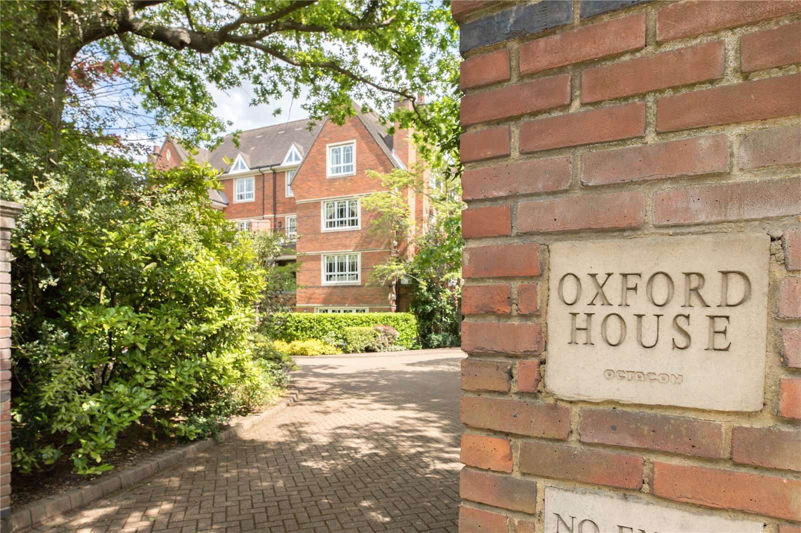 Oxford House, 52 Parkside, London, SW19 5NE Bất động sản để bán Savills
