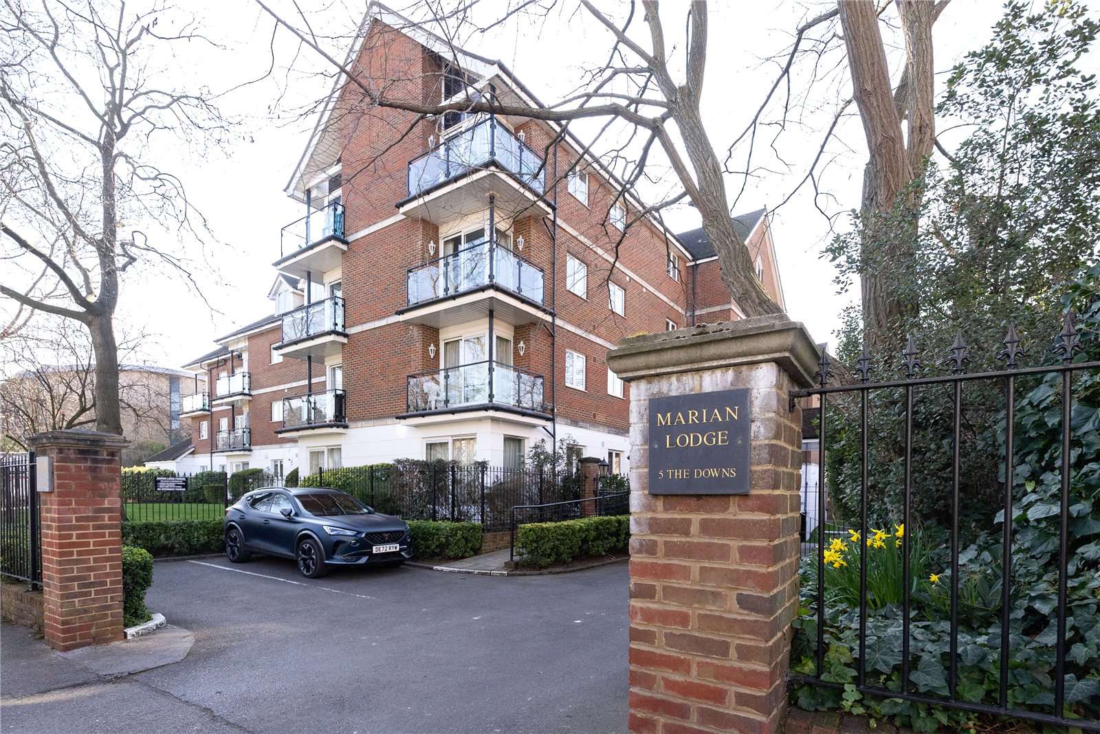 Marian Lodge, 5 The Downs, Wimbledon, London, SW20 8HJ Bất động sản