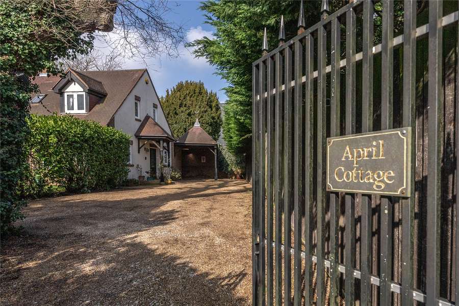 Coombe Hill Road, Kingston upon Thames, Surrey, KT2 7DU Property for