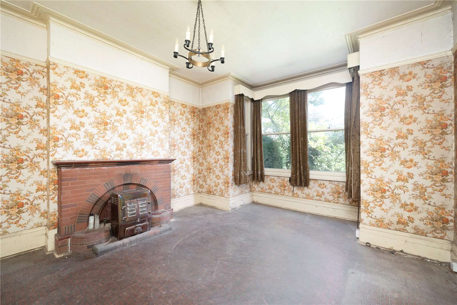 House for Sale in London, UK