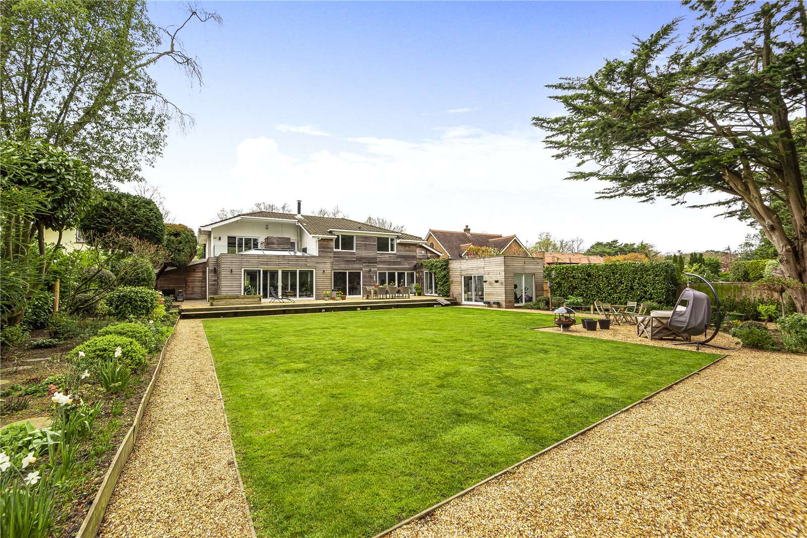 Savills Golf Links Road, Ferndown, Dorset, BH22 8BT Property to rent