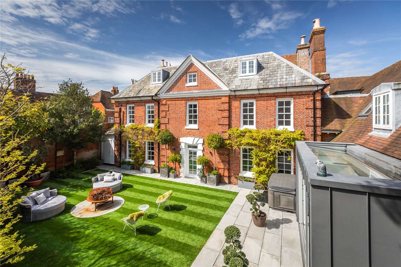 St. Thomas Street, Lymington, Hampshire, SO41 9NA Property for sale