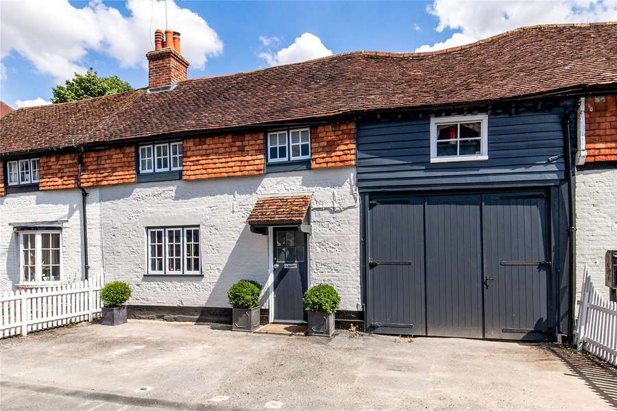 Savills Old London Road Stockbridge Hampshire So20 6ej