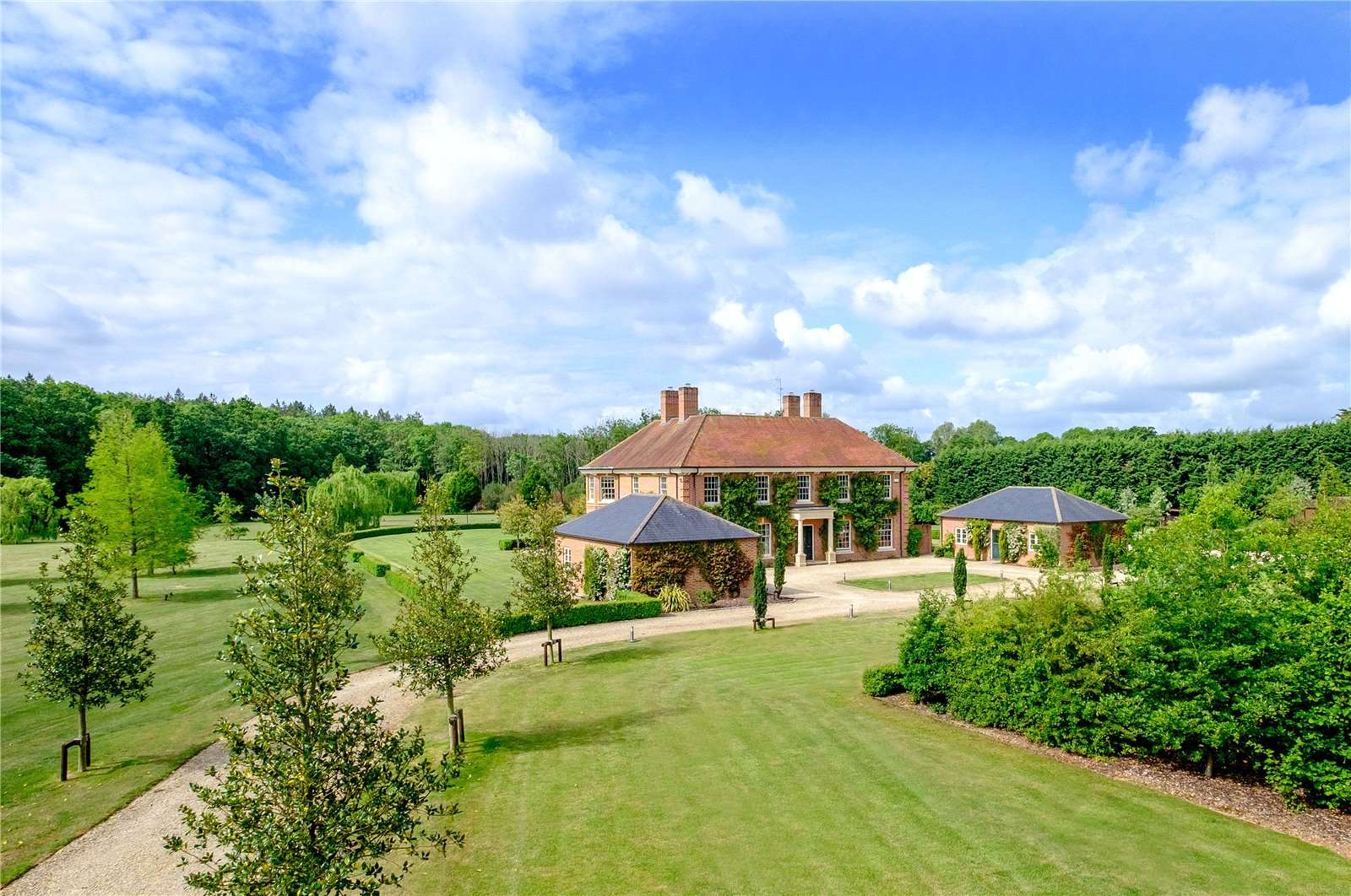 Savills Lower Slackstead, Braishfield, Hampshire, SO51 0QJ คุณสมบัติ รอขาย