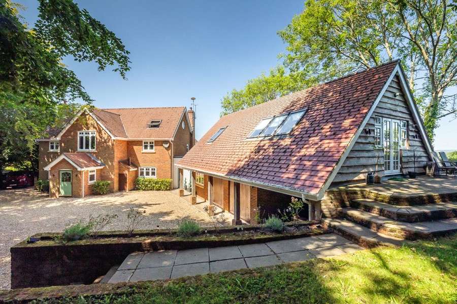 Toothill Road, Romsey, Hampshire, SO51 9LN | Property for sale