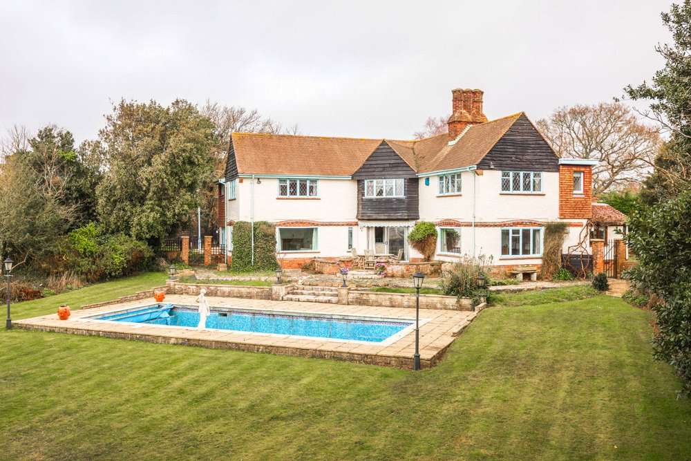 Cowes Lane, Warsash, Southampton, Hampshire, SO31 9HD Property for