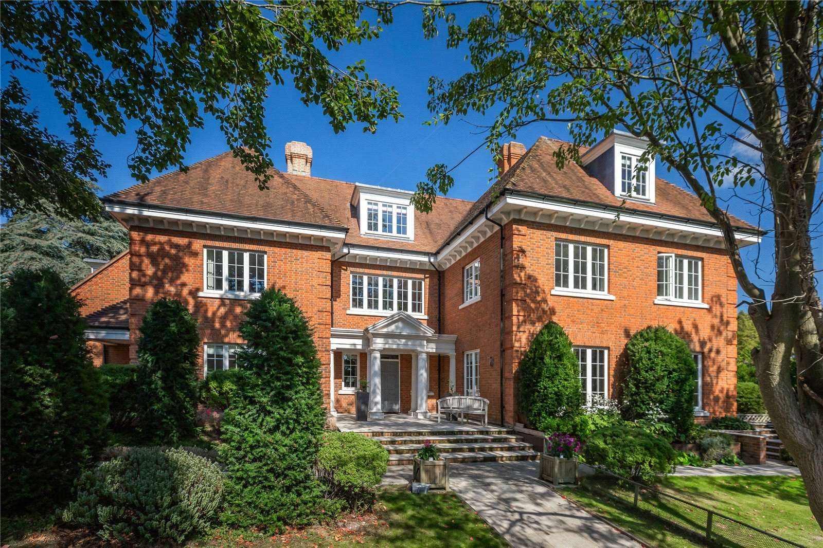 Sleepers Hill, Winchester, Hampshire, SO22 4ND Property for sale