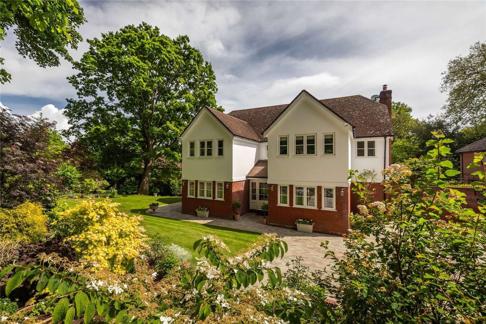 Southampton Road, Lymington, Hampshire, SO41 9GZ Property for sale