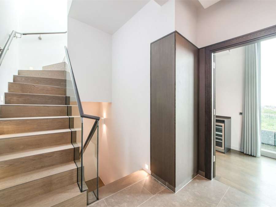 Savills Wellington House 70 Buckingham Gate St James S Park