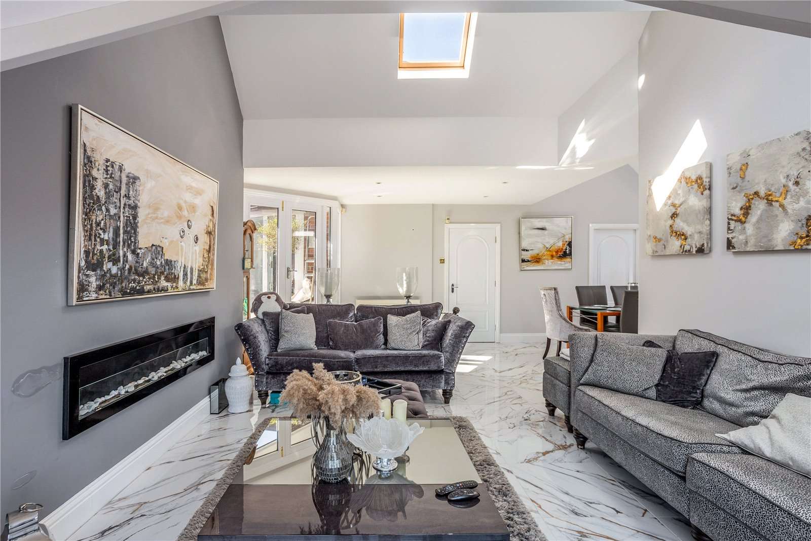 Heald Court, Hawthorn Lane, Wilmslow, Cheshire, SK9 5DG Property to