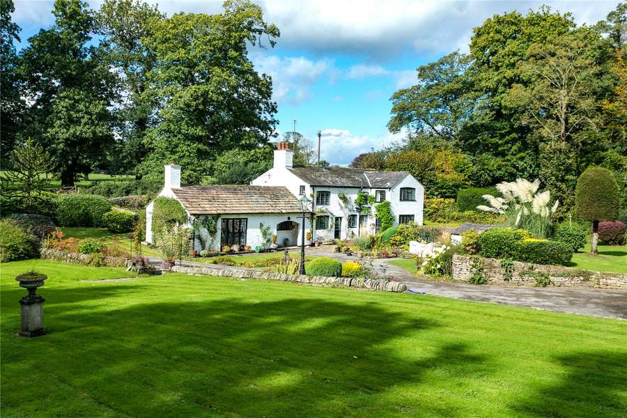 Birtles Lane, Over Alderley, Macclesfield, Cheshire, SK10 4RX