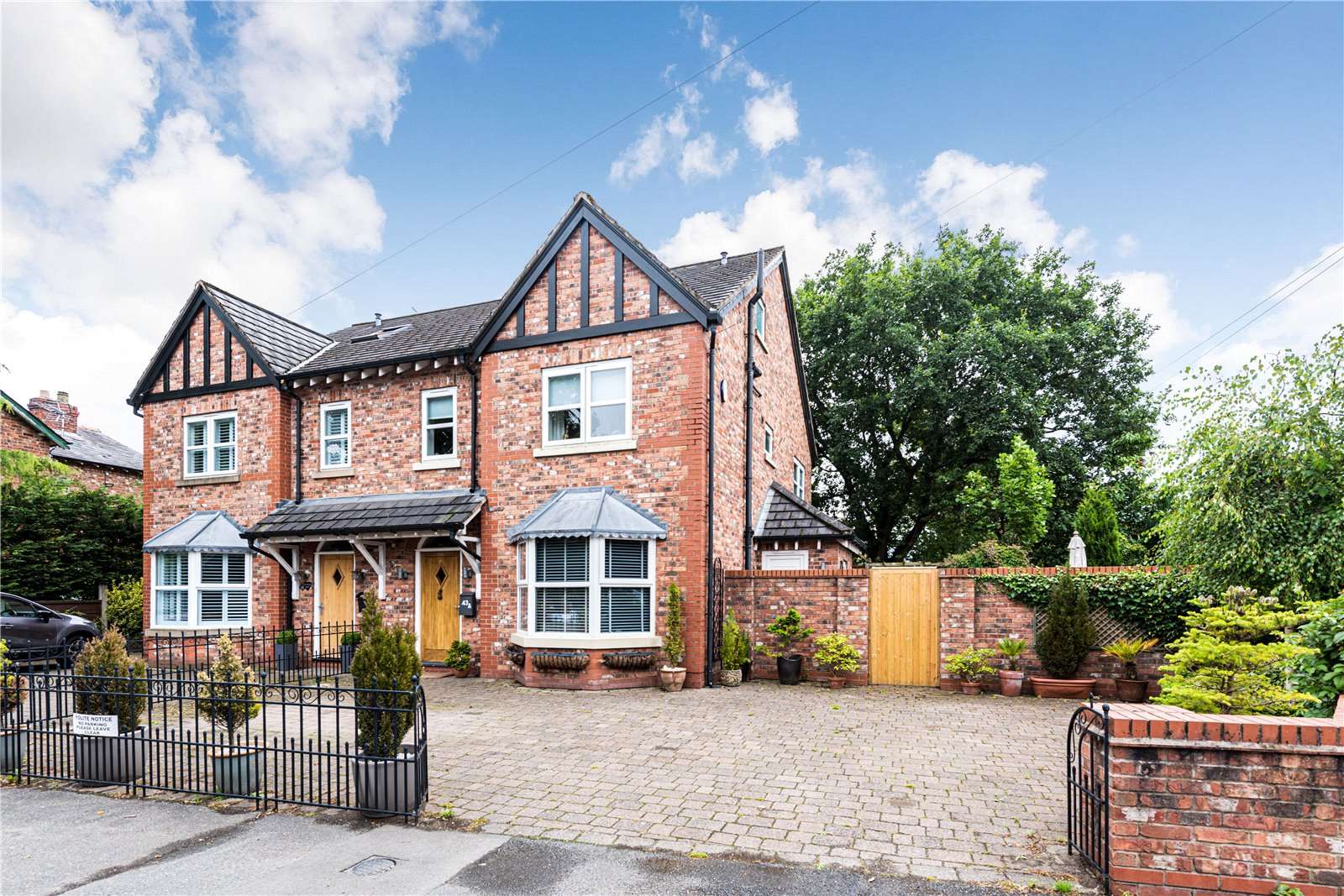 Altrincham Road, Wilmslow, Cheshire, SK9 5NG Bất động sản để bán