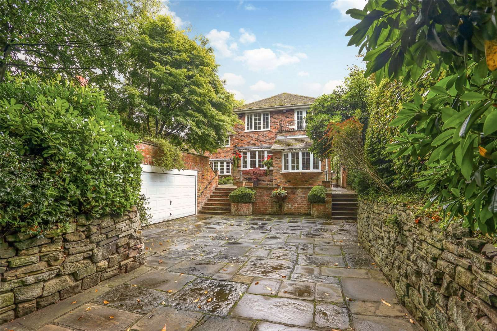 Savills Wilmslow Park South, Wilmslow, Cheshire, SK9 2AY Property