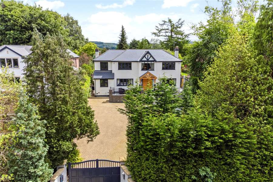 Manchester Road, Tytherington, Macclesfield, Cheshire, SK10 2JP