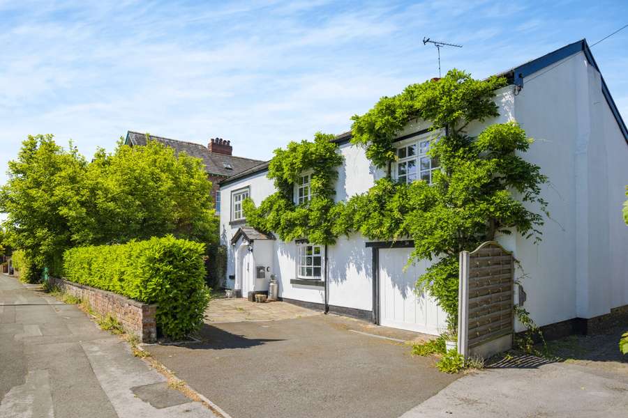 Knutsford Road, Wilmslow, Cheshire, SK9 6JB Property for sale Savills