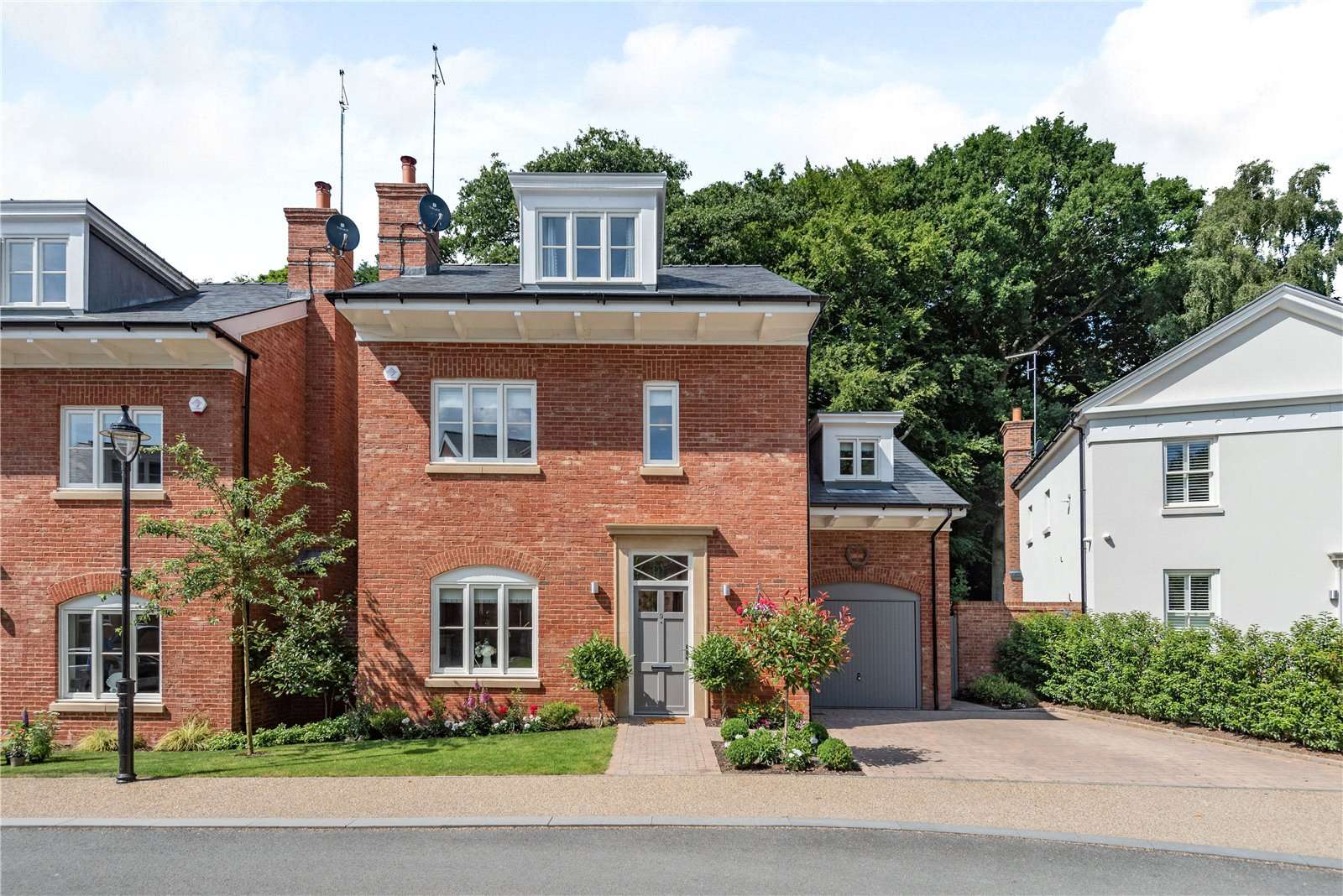 Vale Crescent, Nether Alderley, Macclesfield, Cheshire, SK10 4LU