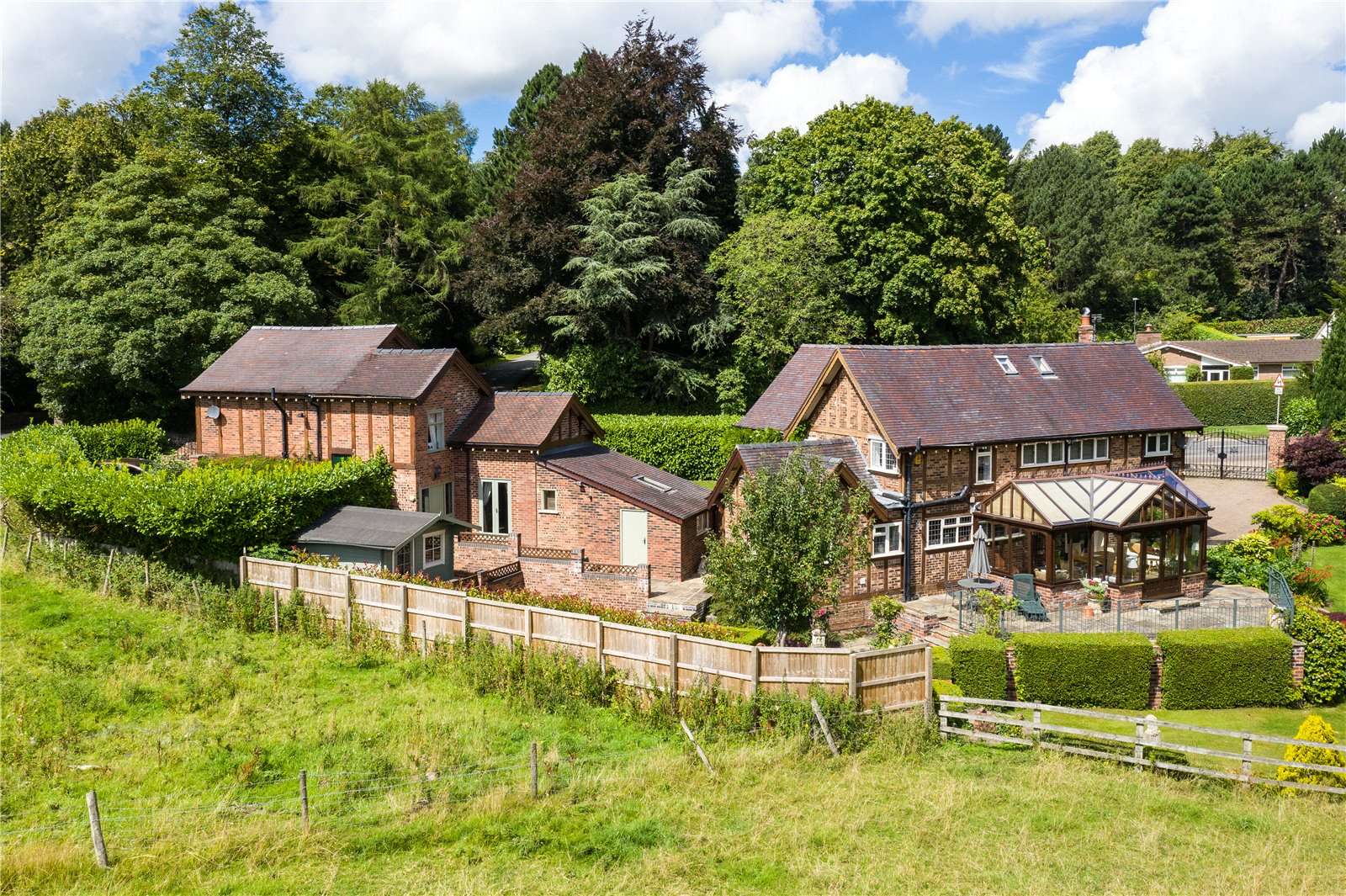 Macclesfield Road, Prestbury, Macclesfield, Cheshire, SK10 4BH