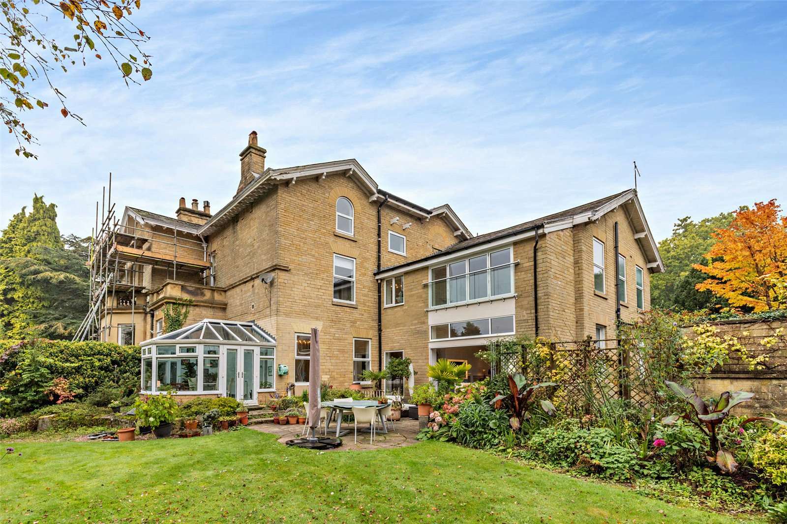 Brook Lane, Alderley Edge, Cheshire, SK9 7QQ คุณสมบัติ รอขาย Savills