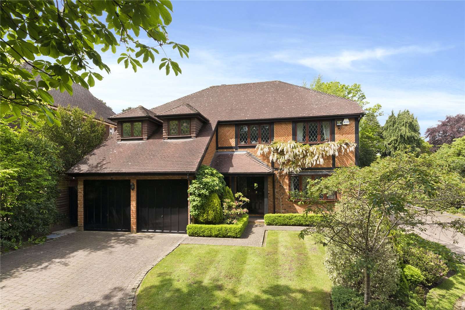 Savills The Meades, Old Avenue, Weybridge, Surrey, KT13 0LS