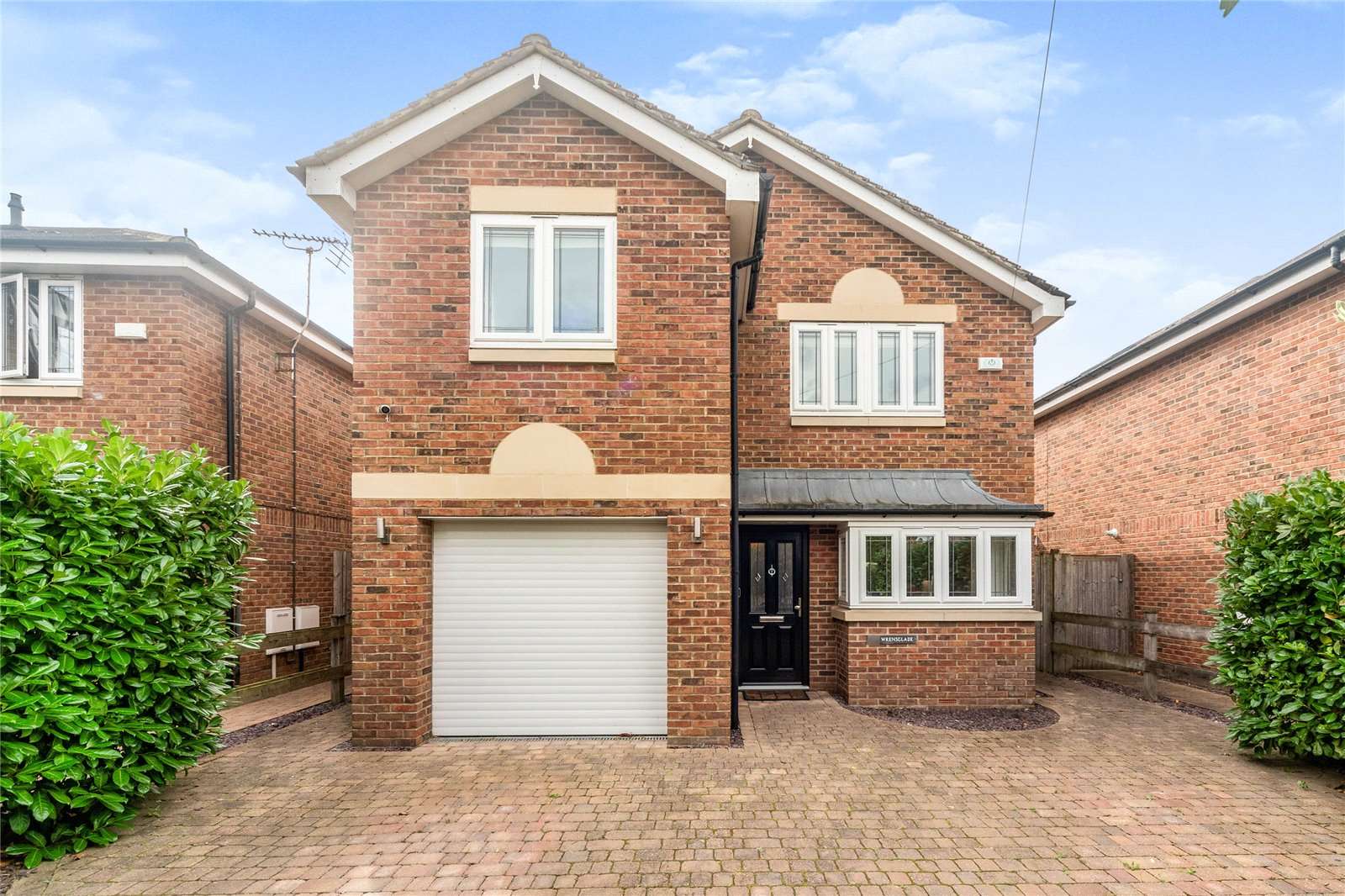 York Gardens, WaltononThames, Surrey, KT12 3EP Property to rent