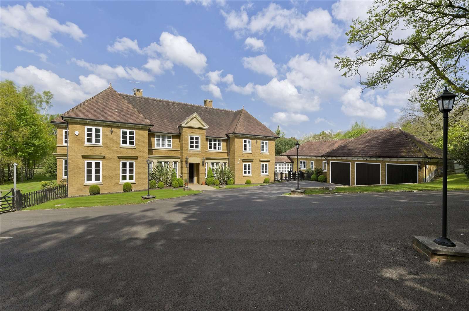 Guildford Road, Ottershaw, Chertsey, Surrey, KT16 0QN Property for