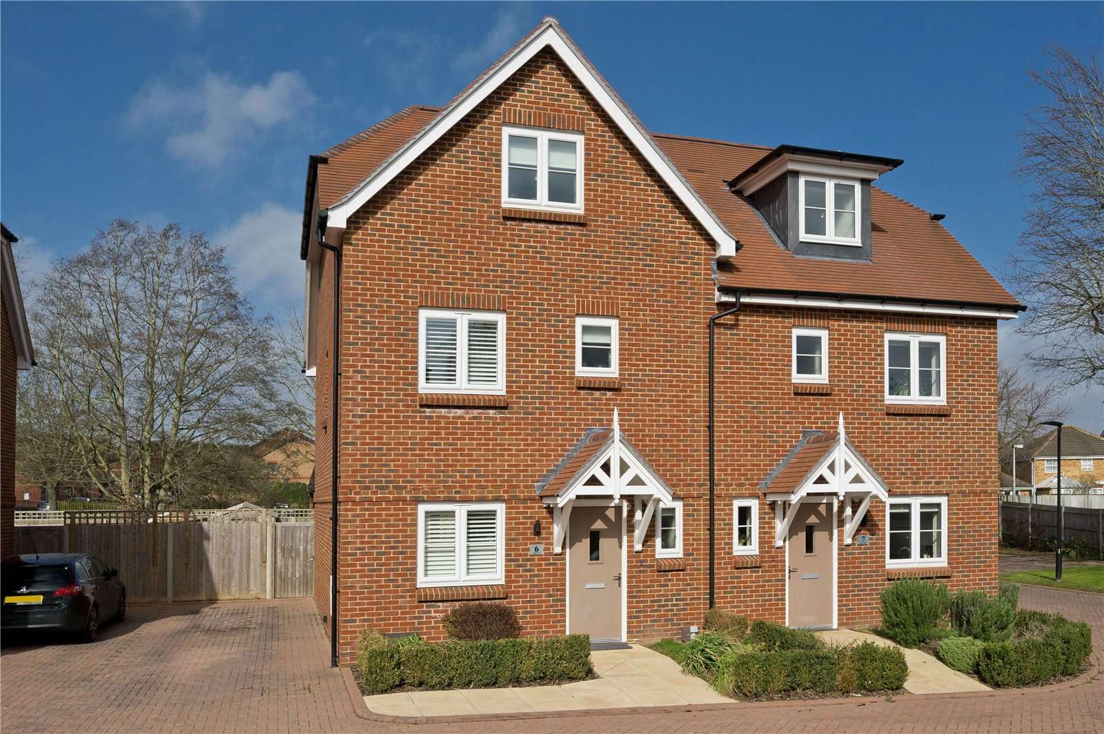 Holt Close, Ottershaw, Chertsey, Surrey, KT16 0DW 財產 待售 第一太平戴維斯