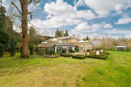 Old Avenue, St George's Hill, Weybridge, Surrey, KT13 0QB