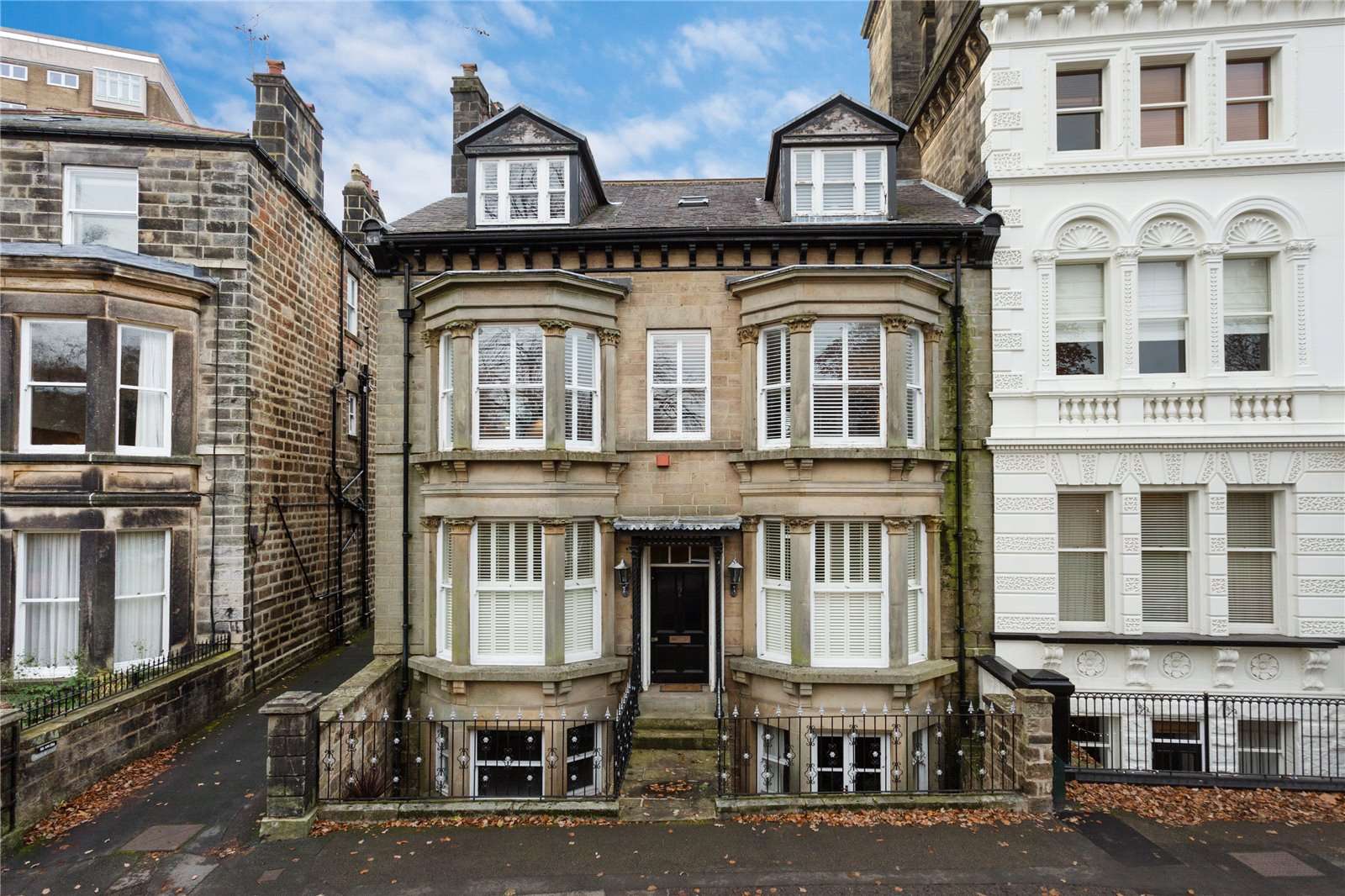 Park Parade, Harrogate, North Yorkshire, HG1 5AF Eigentum zum Kaufen Savills