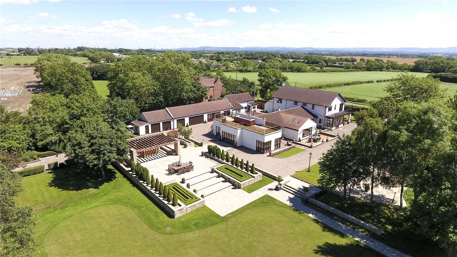 Savills Whinney Hill, StocktononTees, Cleveland, TS21 1BW