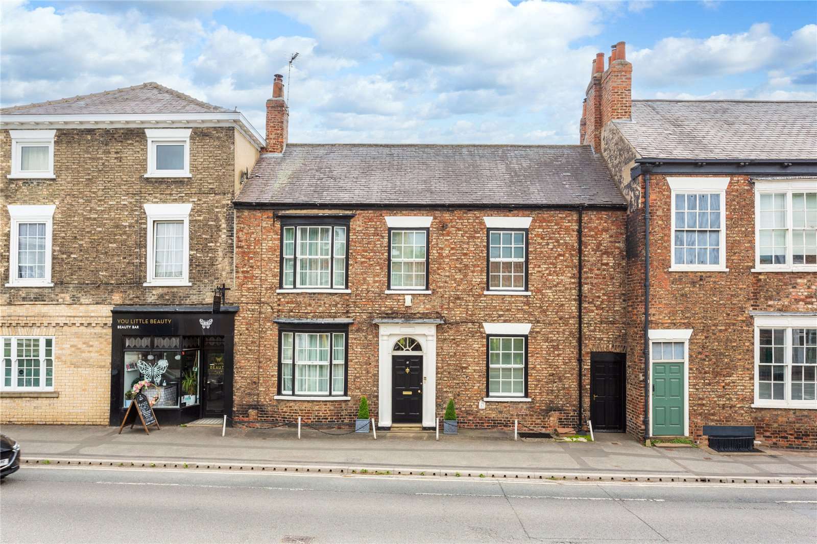 Savills Main Street, Fulford, York, YO10 4PJ Bất động sản để bán