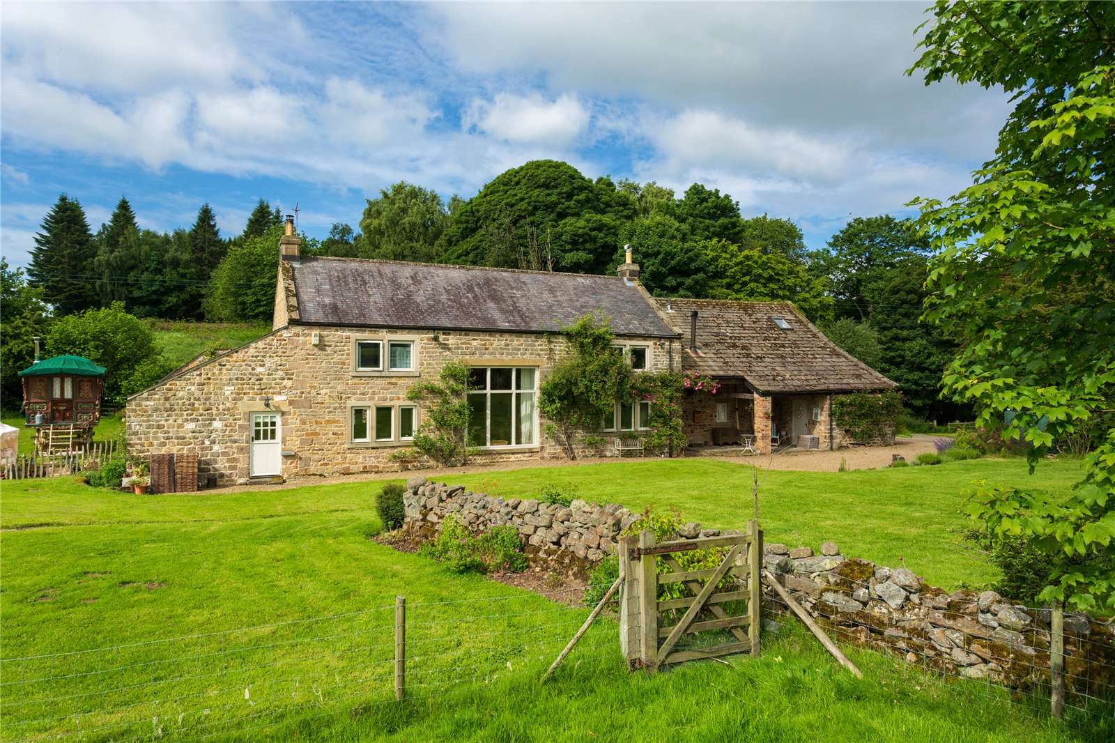 Nr Ripley, Harrogate, North Yorkshire, HG3 3NB Property for sale