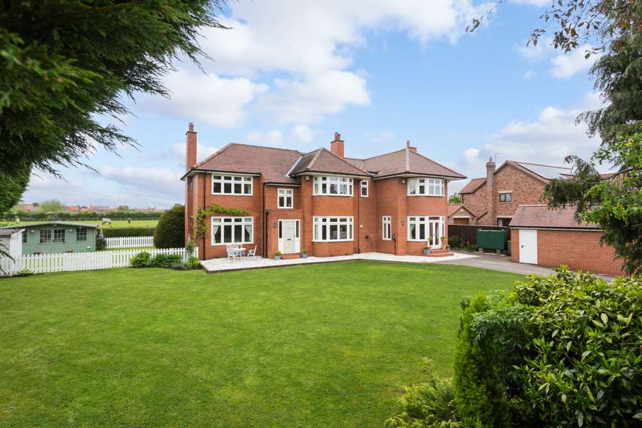 Selby Road, Wistow, Selby, North Yorkshire, YO8 3UT Property for sale