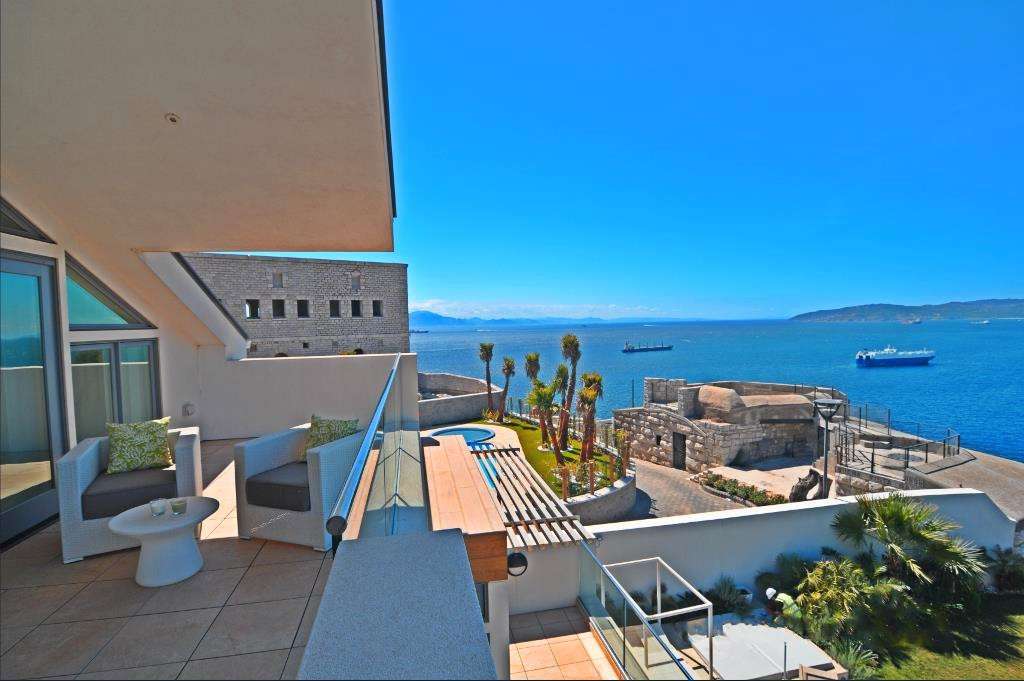 Savills Gibraltar South District, Buena Vista Park Villas Novas