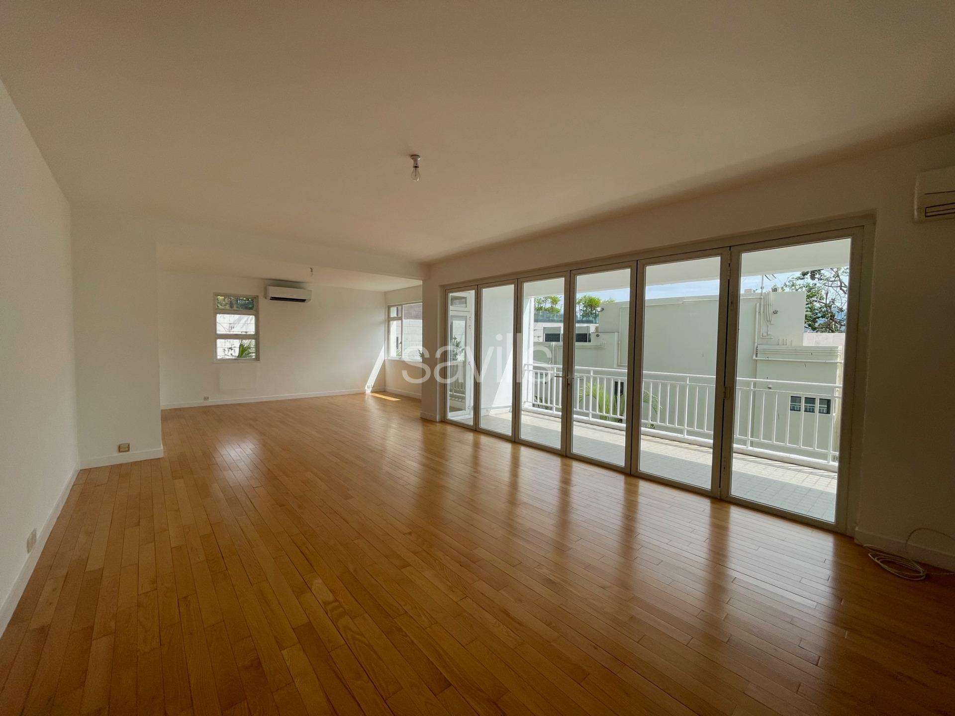 Villa Martini, 08 Stanley Beach Road, Stanley, Southern District, Hong