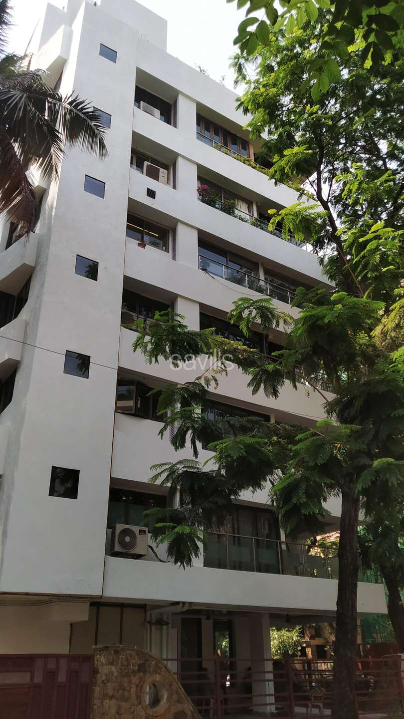 6 Bedroom Apartment for Sale in Mumbai, N S Rd Number 6, near