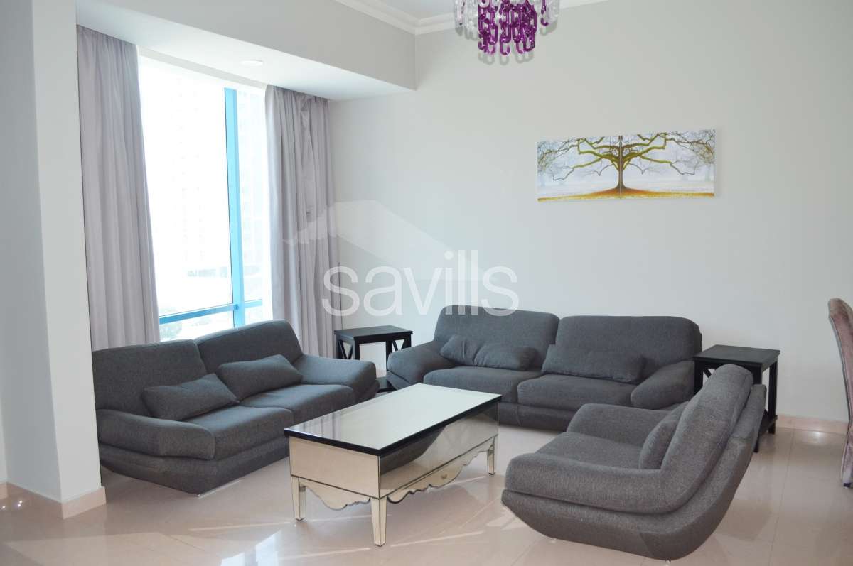 Spacious ThreeBedroom + Close kitchen and Gas cooking ranges in