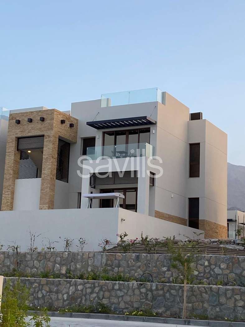 Beautiful One bedroom Simplex apartment in Beach front project- Jabel ...